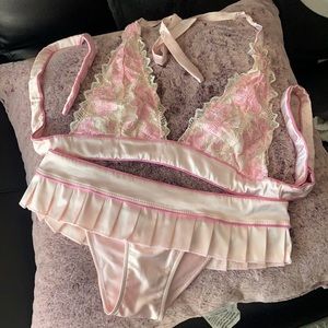 Beach bunny love calling swimsuit size m